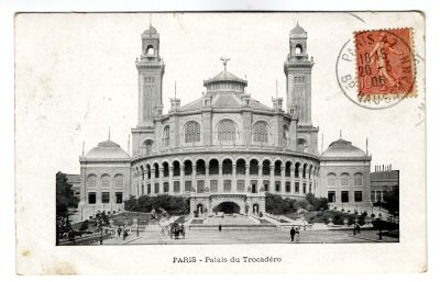 Le Palais du Trocadéro, siège du musée d'Ethnographie entre 1878 et 1935. Carte postale, vers 1900. © Coll. Charles Vézinhet